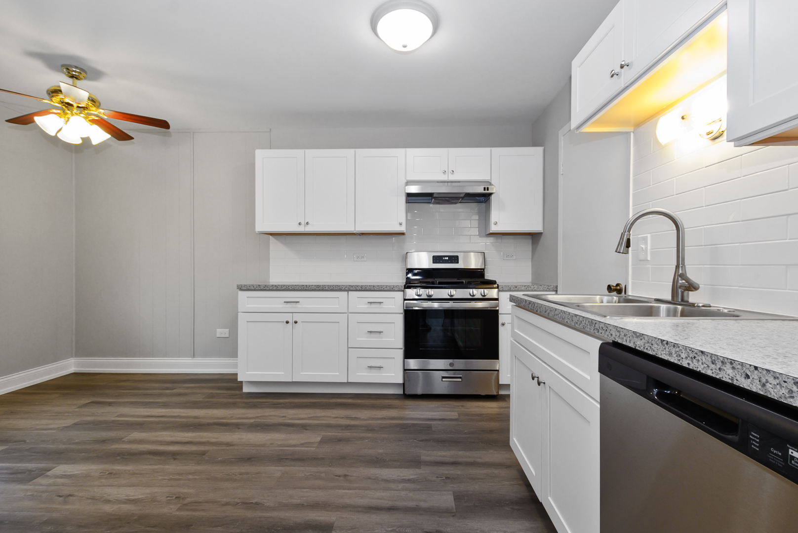 12752 Kenneth Avenue C Property Photo 12