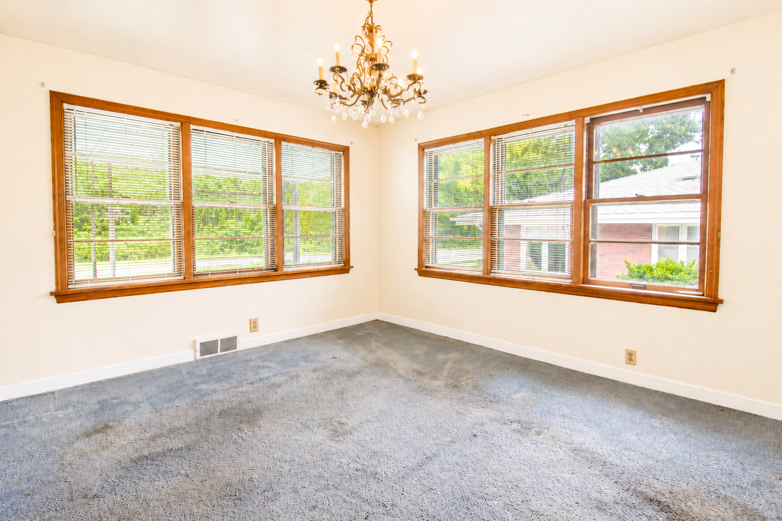 1067 Wentworth Avenue Property Photo 10