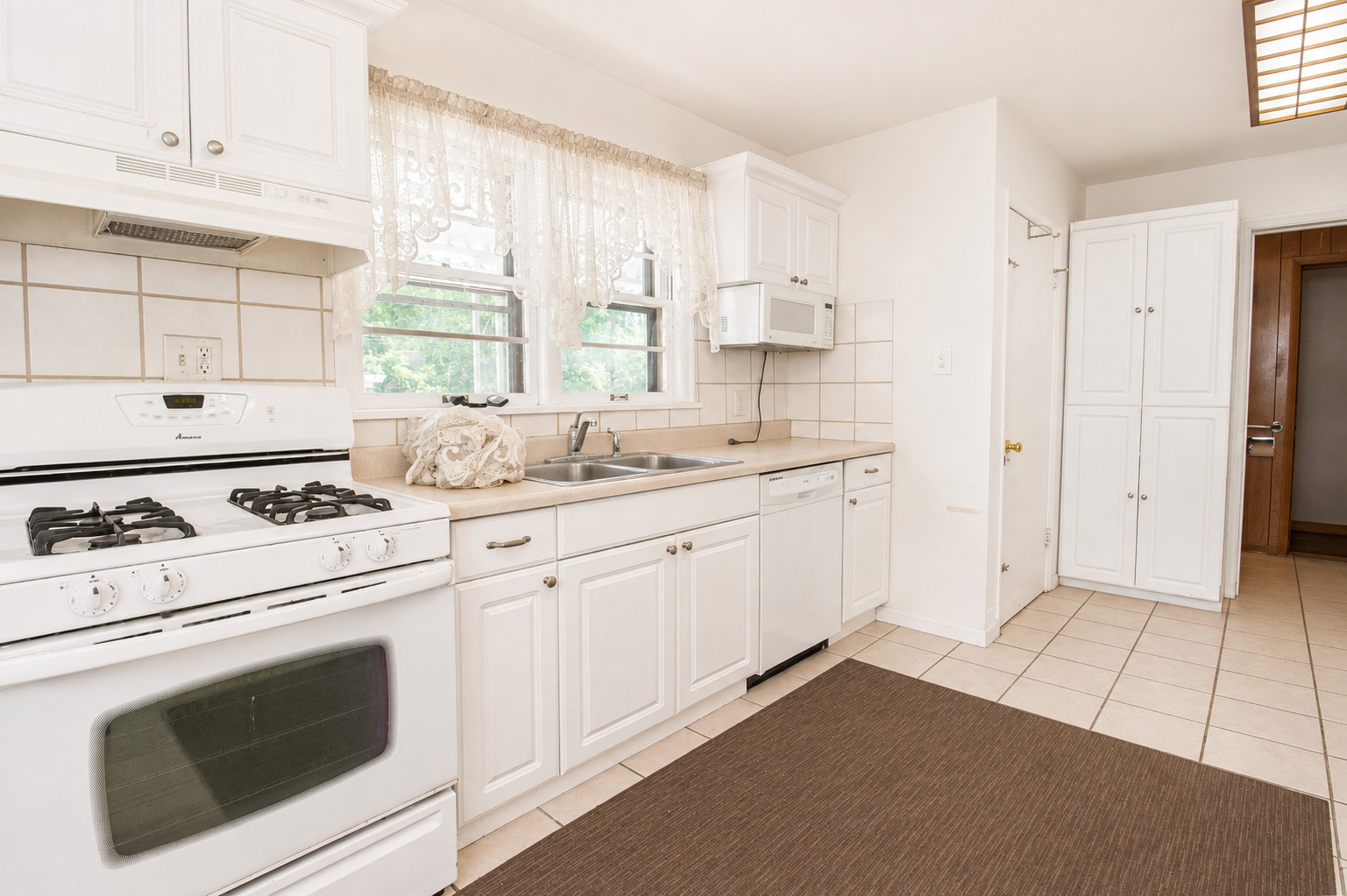 1067 Wentworth Avenue Property Photo 14