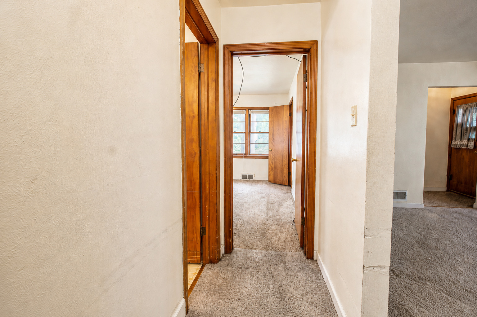 1067 Wentworth Avenue Property Photo 17