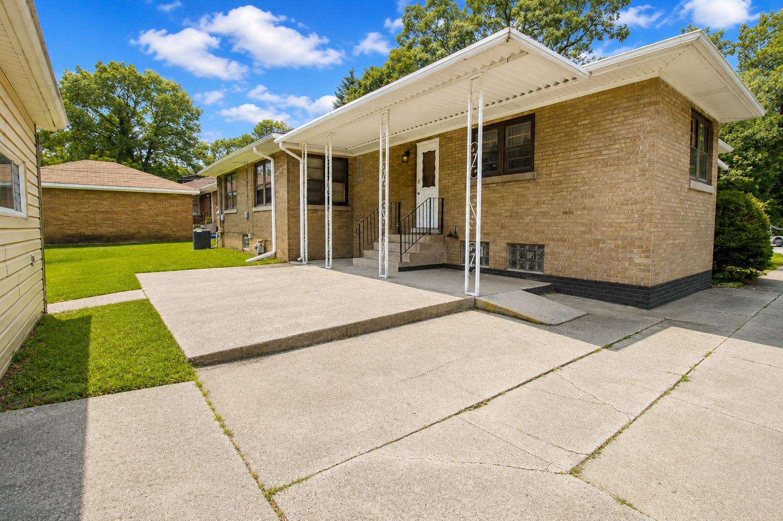 1067 Wentworth Avenue Property Photo 37