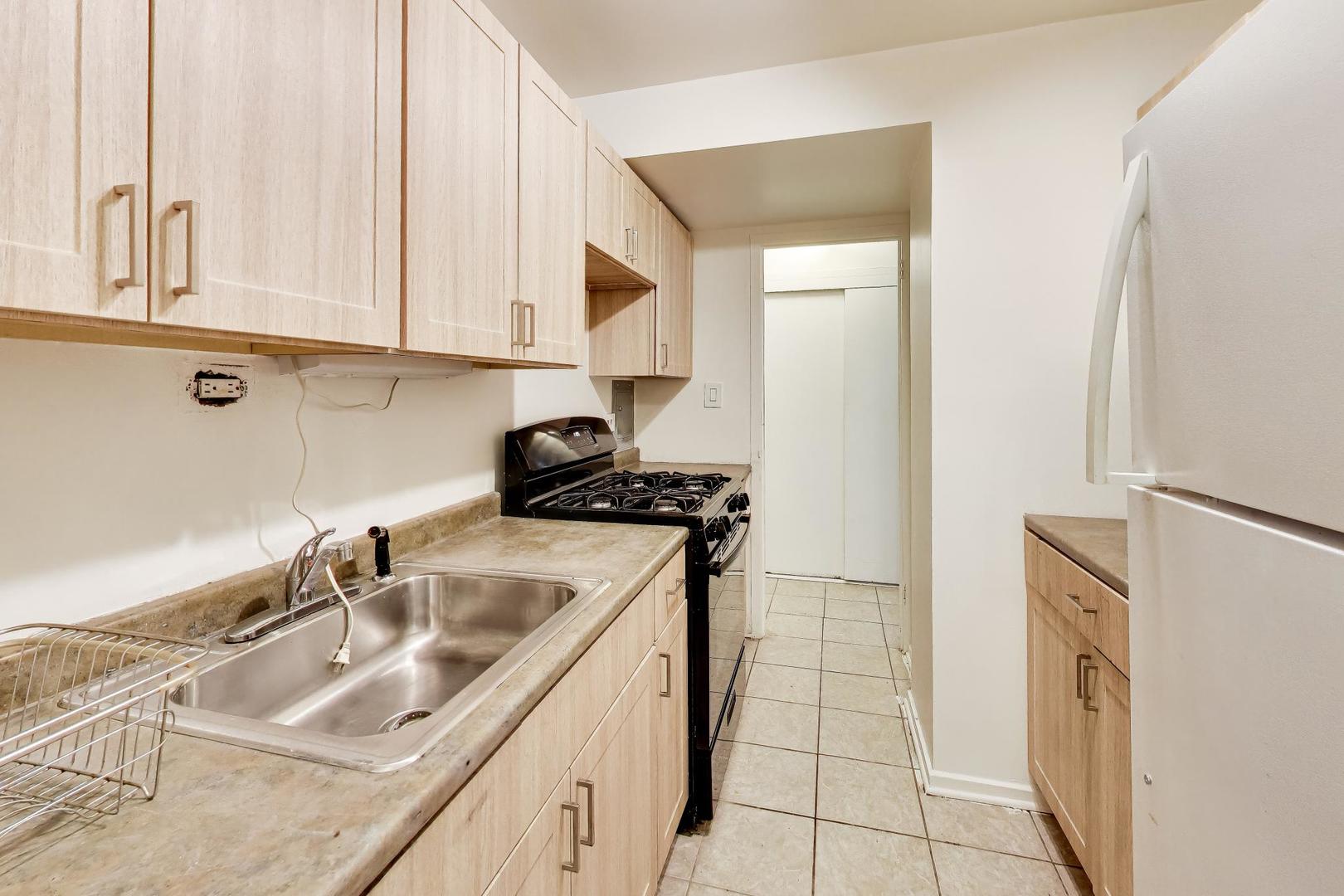 3950 N Lake Shore Drive 227e Property Photo 7
