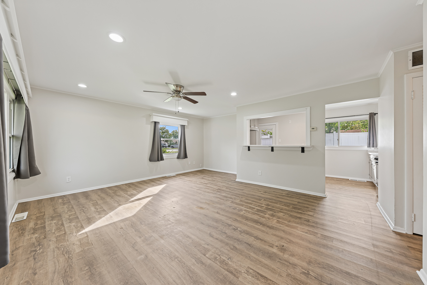 7144 173rd Place Property Photo 2