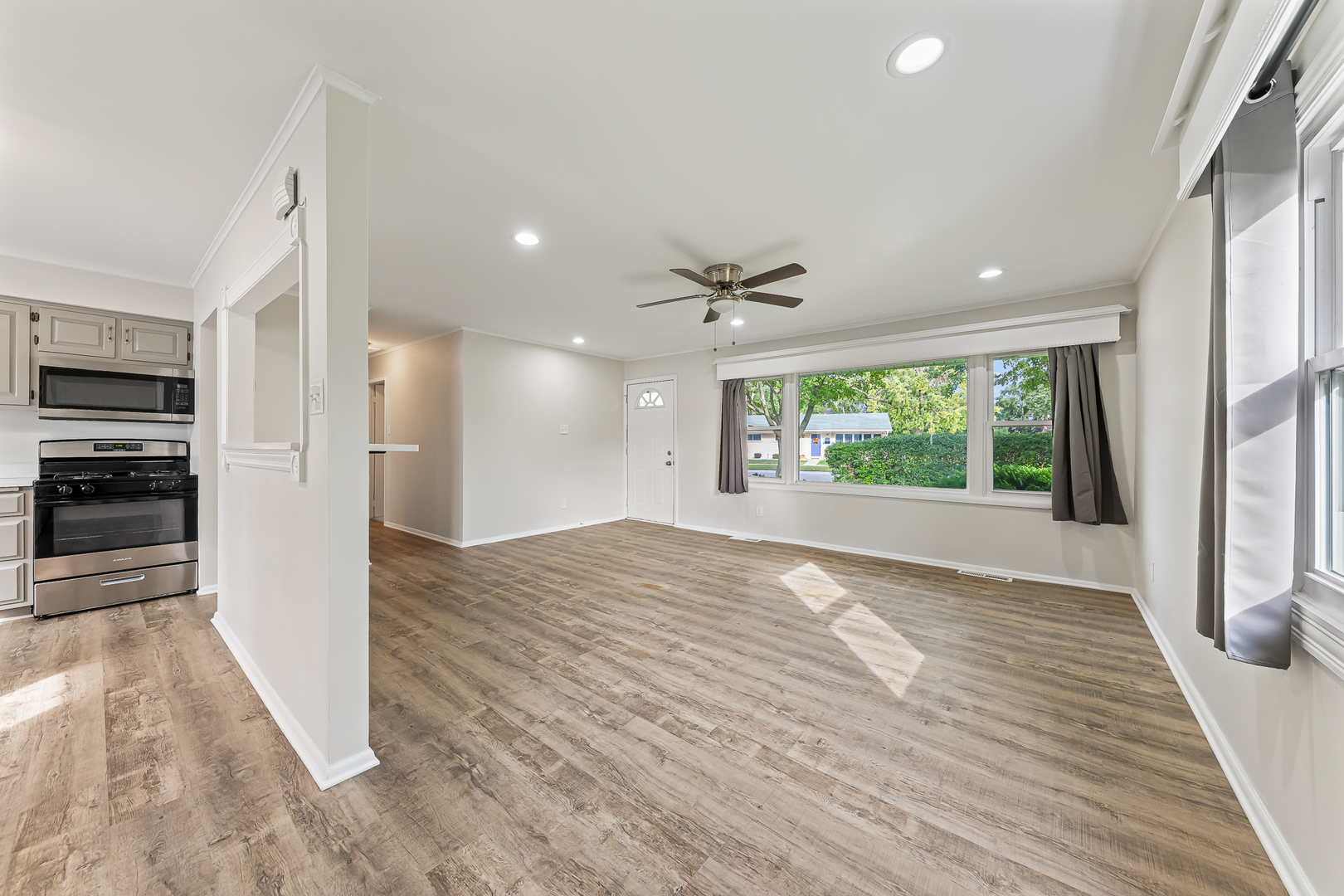 7144 173rd Place Property Photo 3
