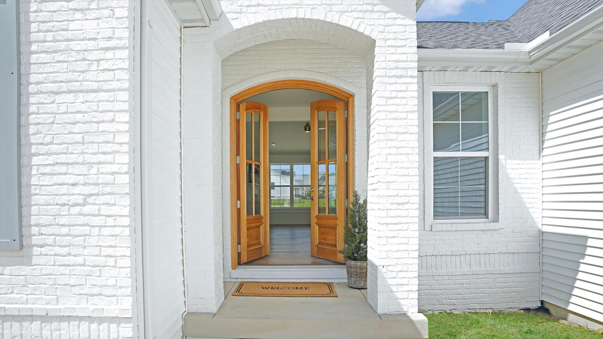 1203 Willowgrove Lane Property Photo 3
