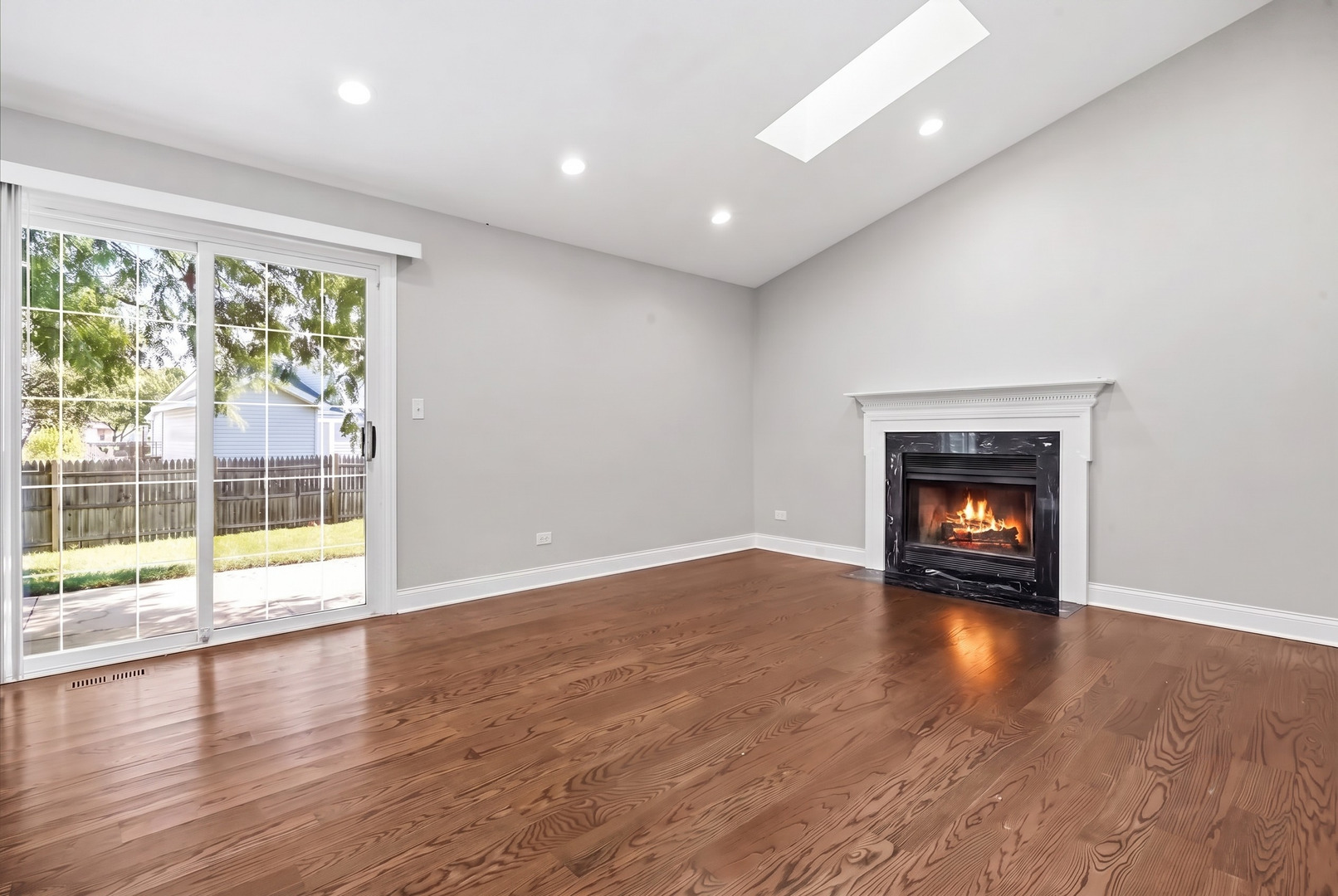 1284 Regent Drive Property Photo 8