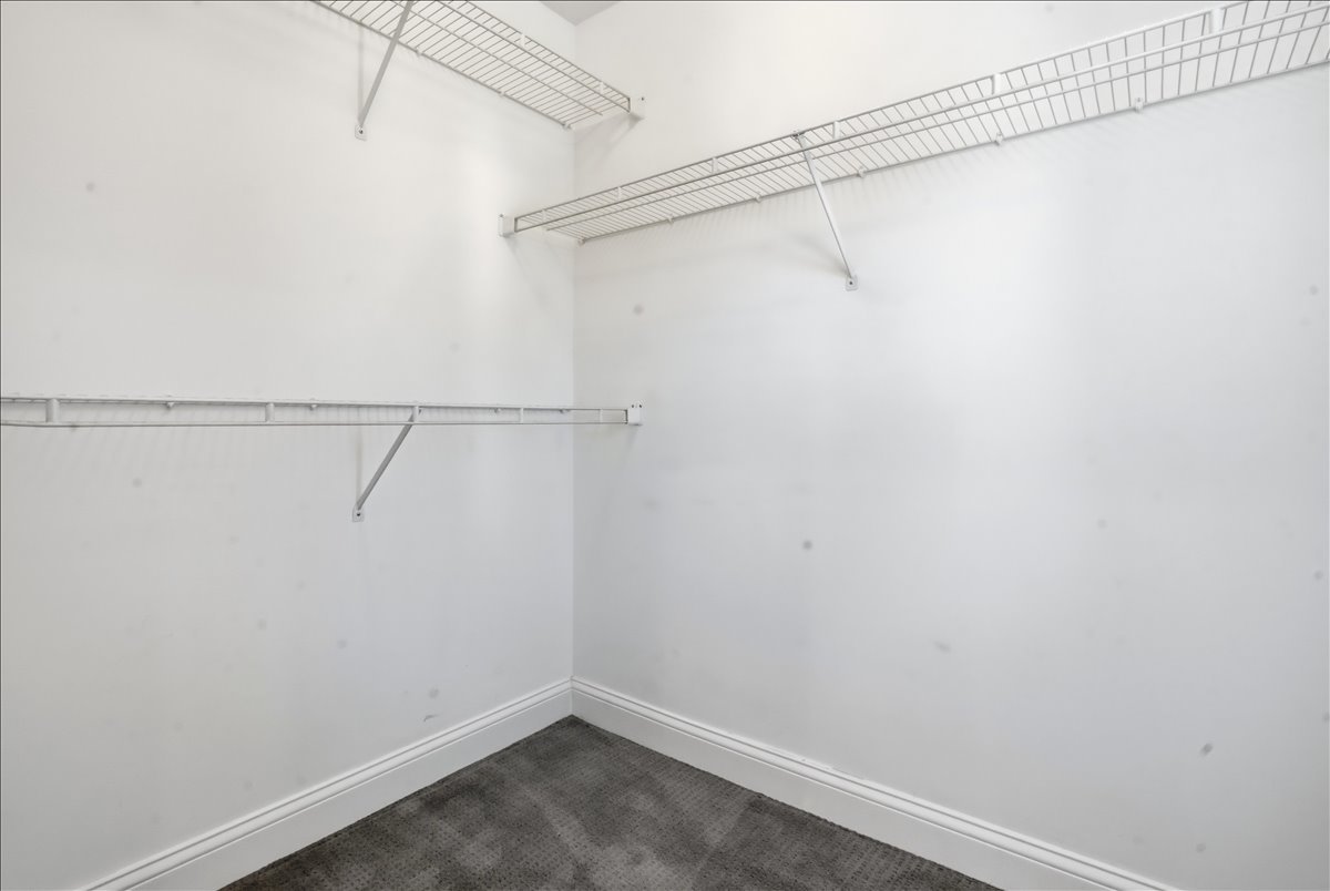 1284 Regent Drive Property Photo 15