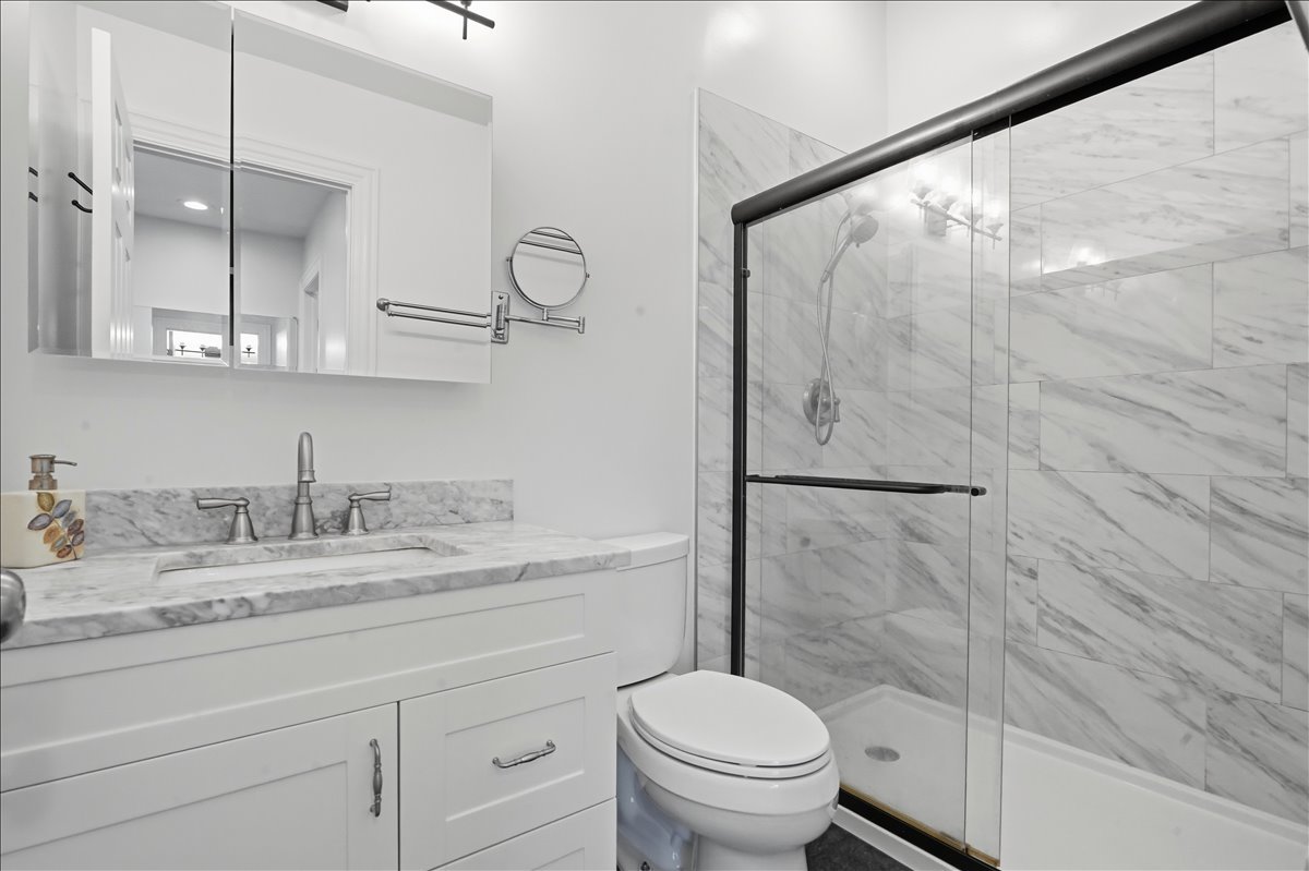 1284 Regent Drive Property Photo 16
