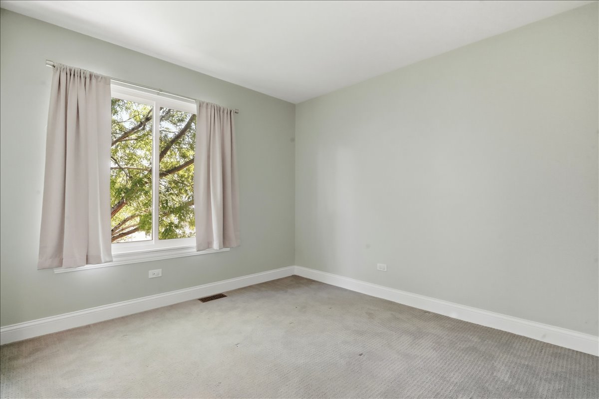 1284 Regent Drive Property Photo 19