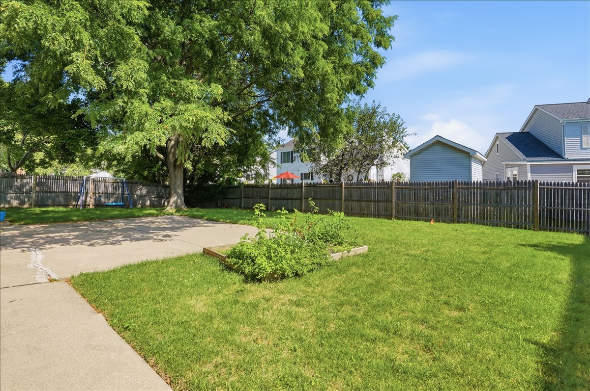 1284 Regent Drive Property Photo 26