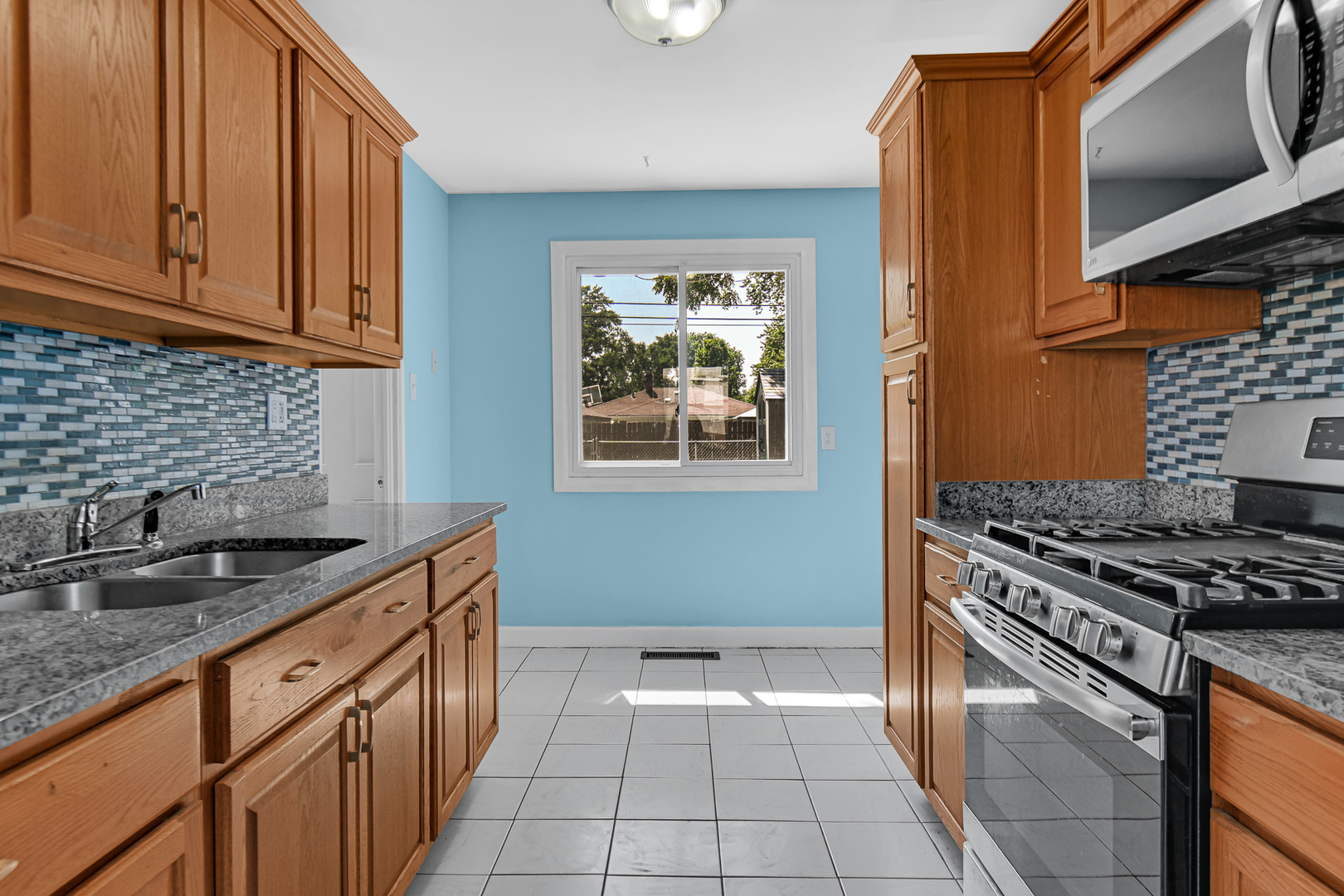 17044 Burnham Avenue Property Photo 9