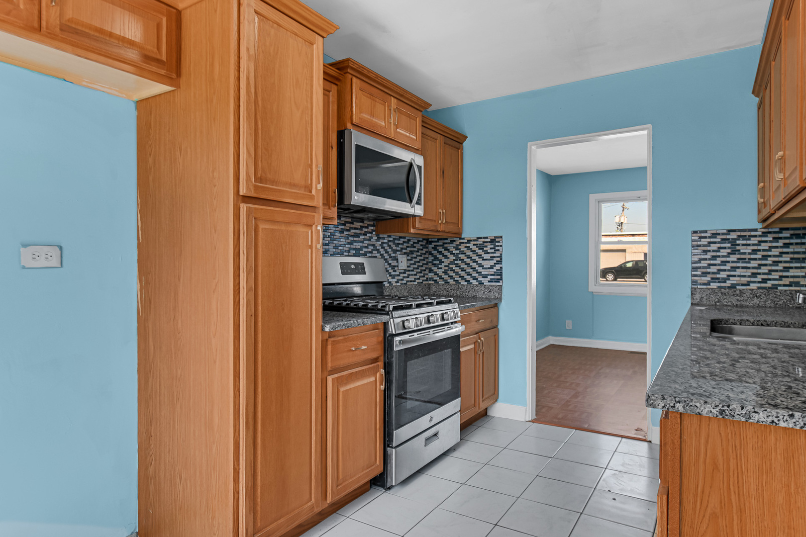 17044 Burnham Avenue Property Photo 10