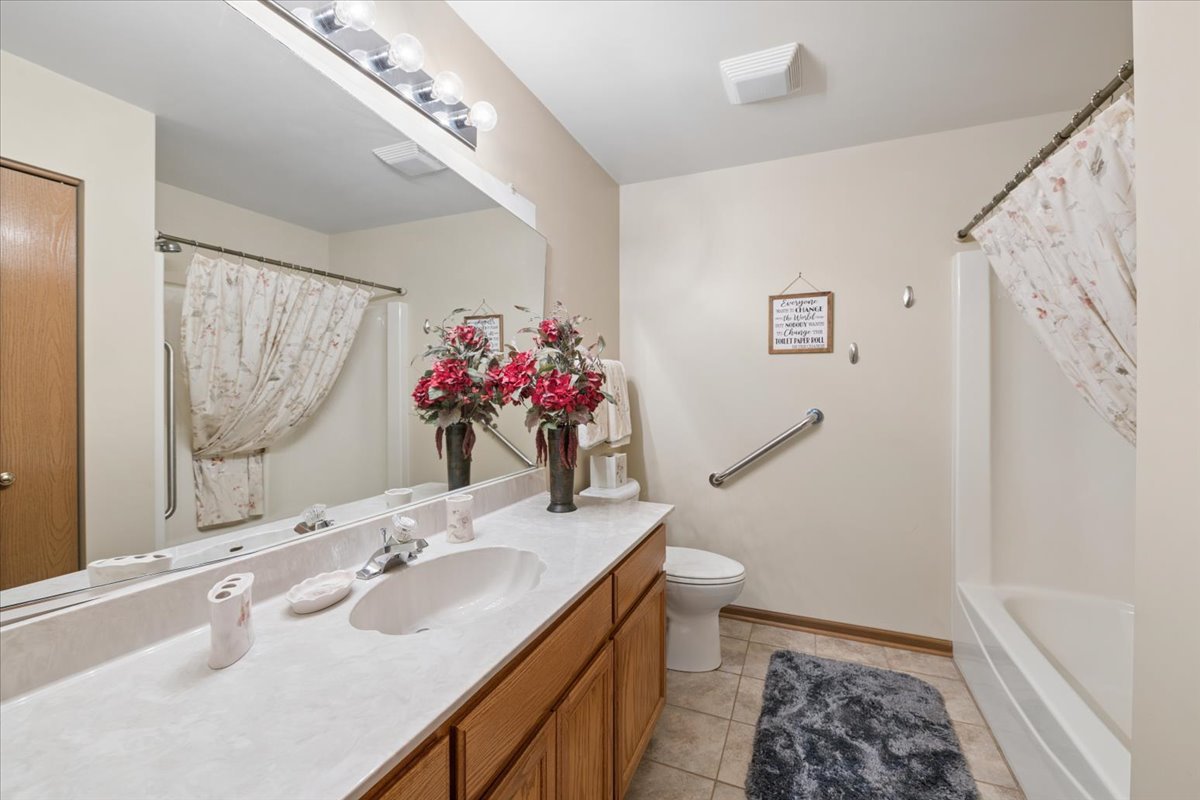 4712 Mikasa Court Property Photo 14