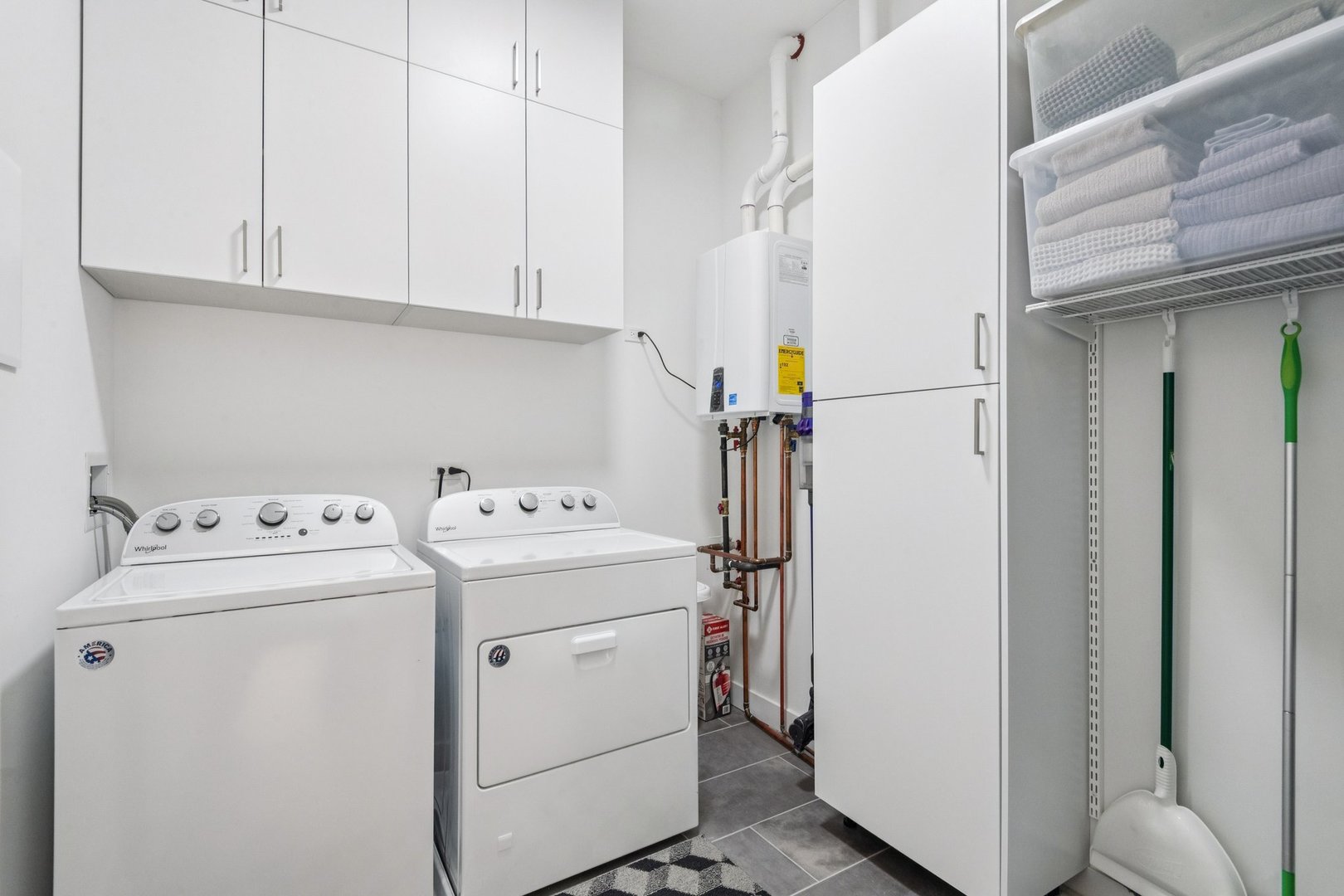 1827 N Milwaukee Avenue 301 Property Photo 16