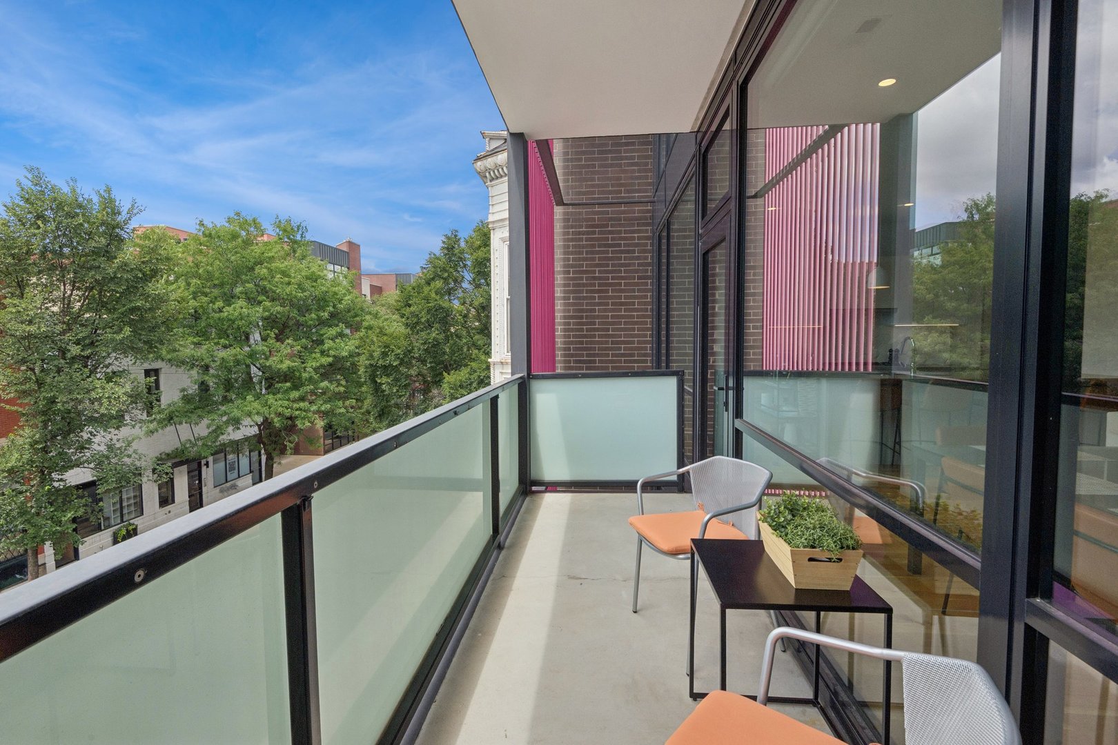 1827 N Milwaukee Avenue 301 Property Photo 17