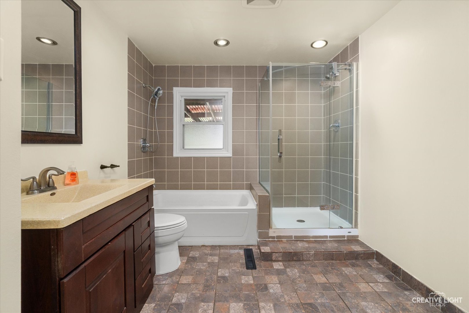219 Saint Joseph Avenue Property Photo 11