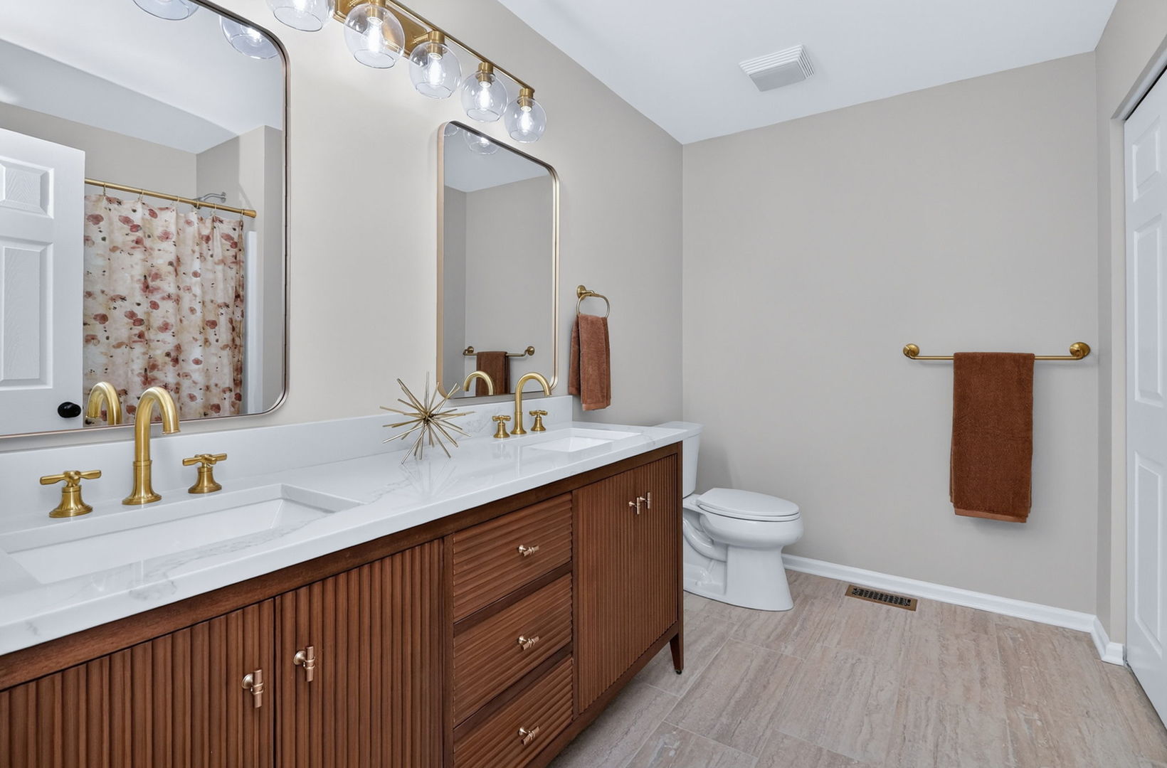1816 Oxford Way Property Photo 19