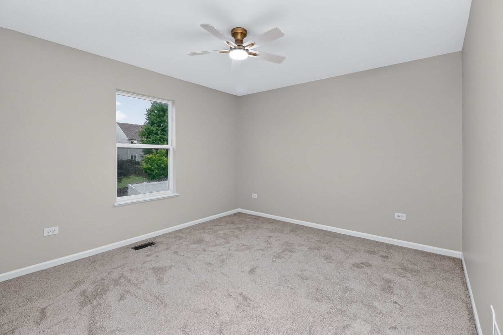 1816 Oxford Way Property Photo 22