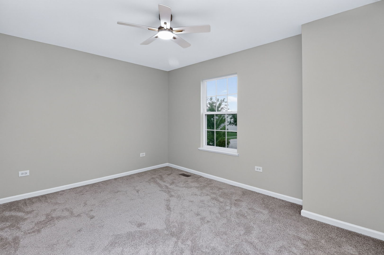 1816 Oxford Way Property Photo 24