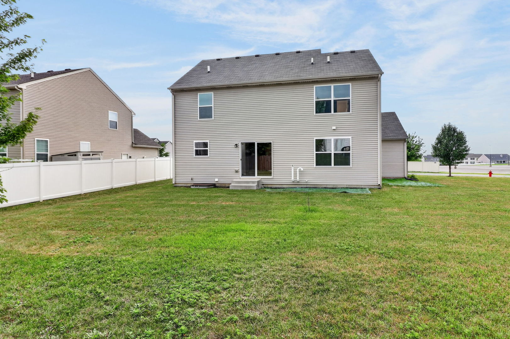 1816 Oxford Way Property Photo 28
