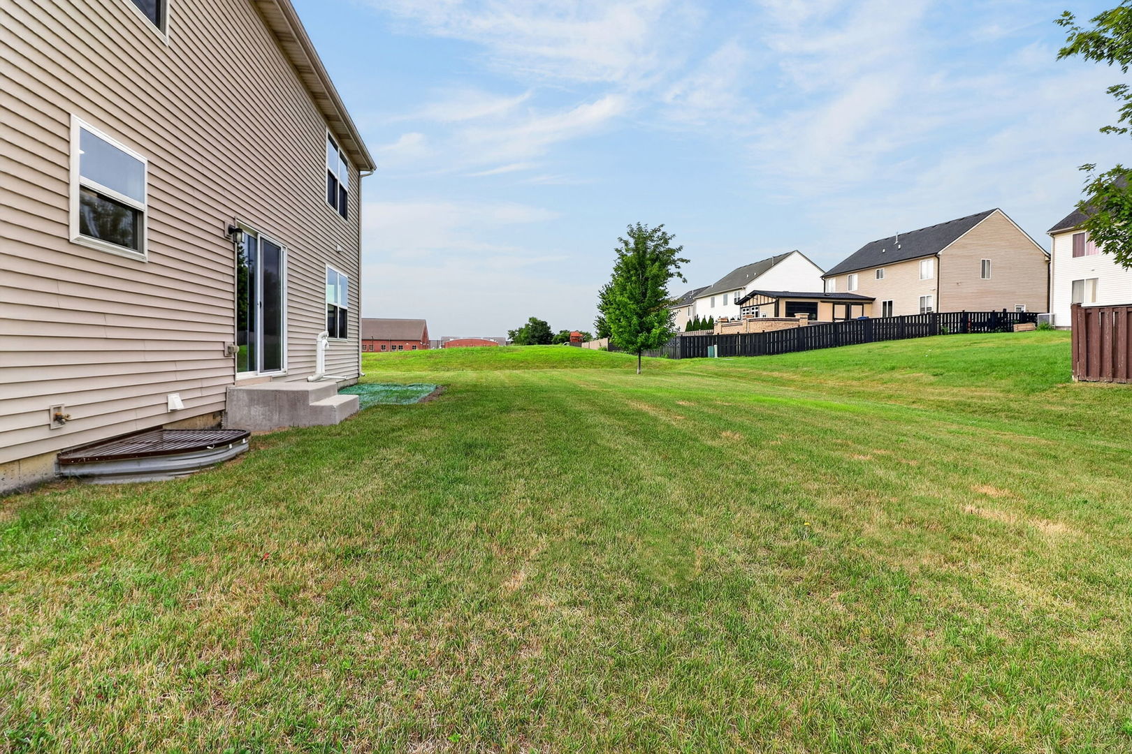 1816 Oxford Way Property Photo 29