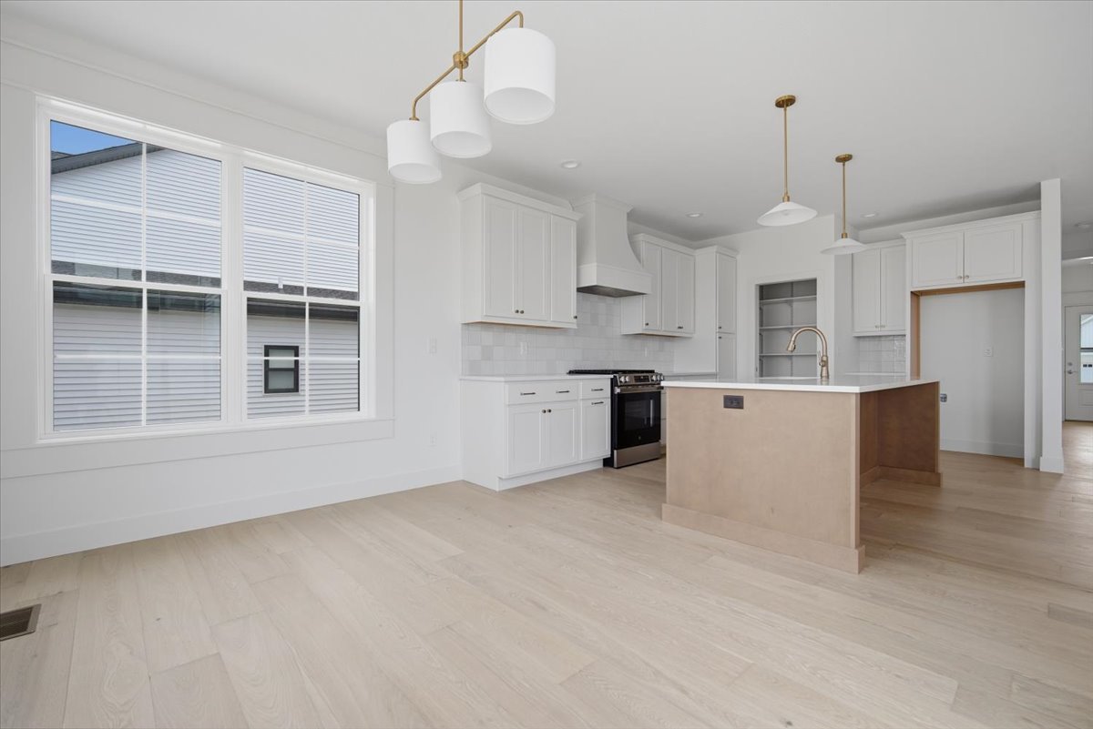 5210 Castlebar Drive Property Photo 12
