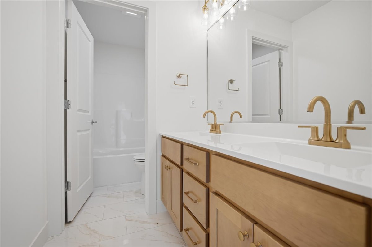 5210 Castlebar Drive Property Photo 19