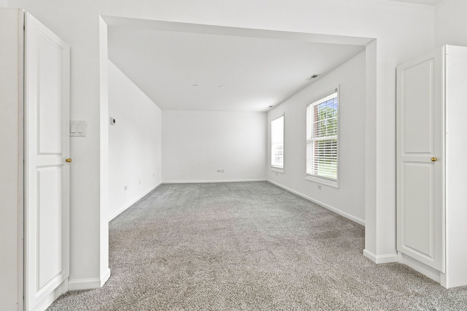 540 Devonshire Lane 7 Property Photo 5