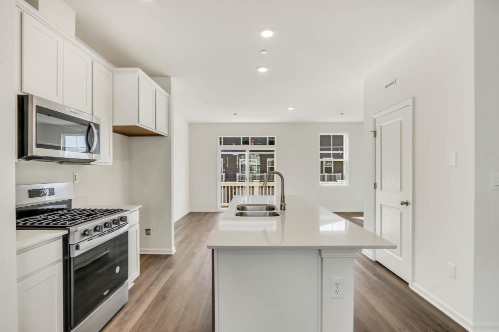 2052 Yellowstone Boulevard Property Photo 3