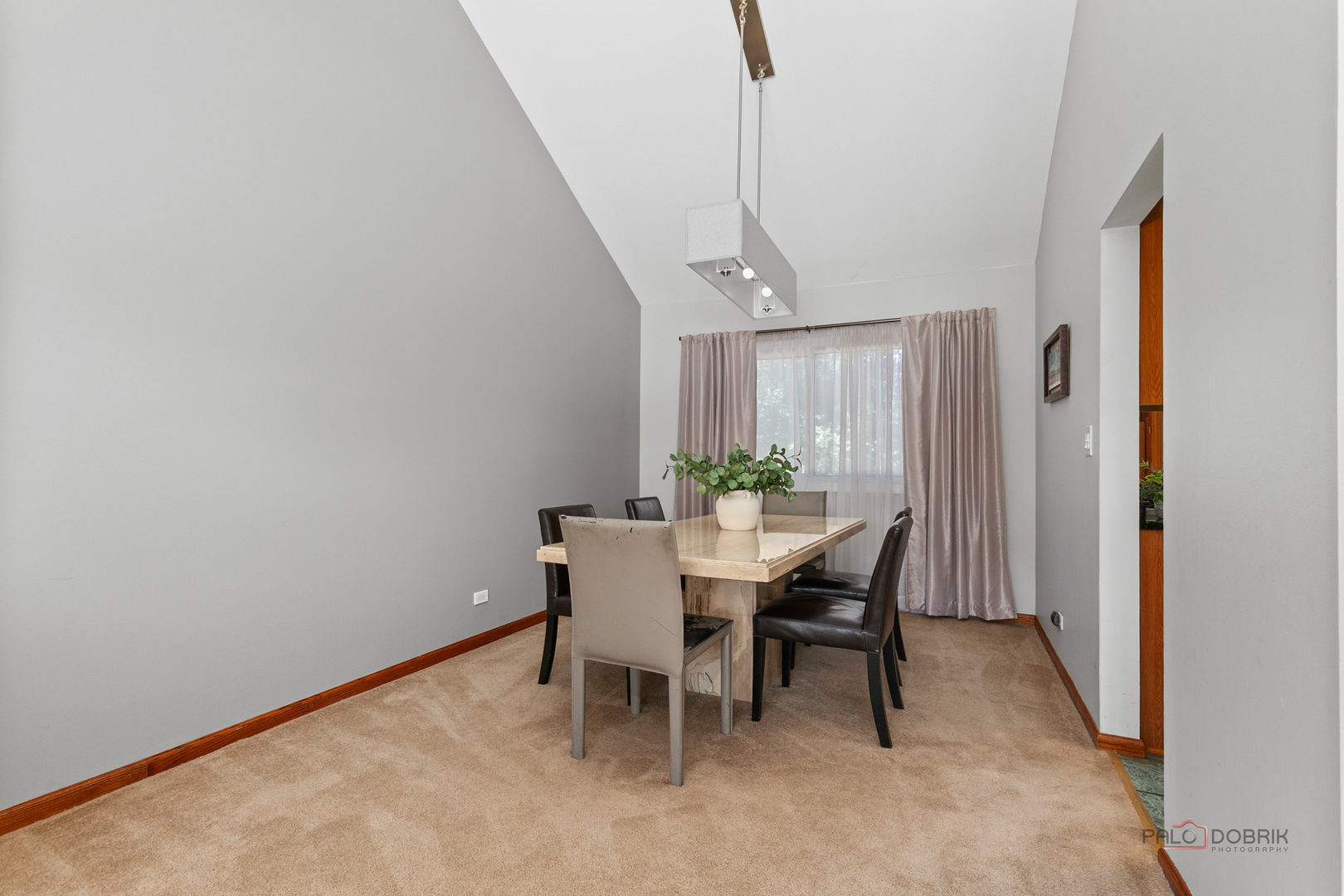 720 S Butterfield Road Property Photo 11