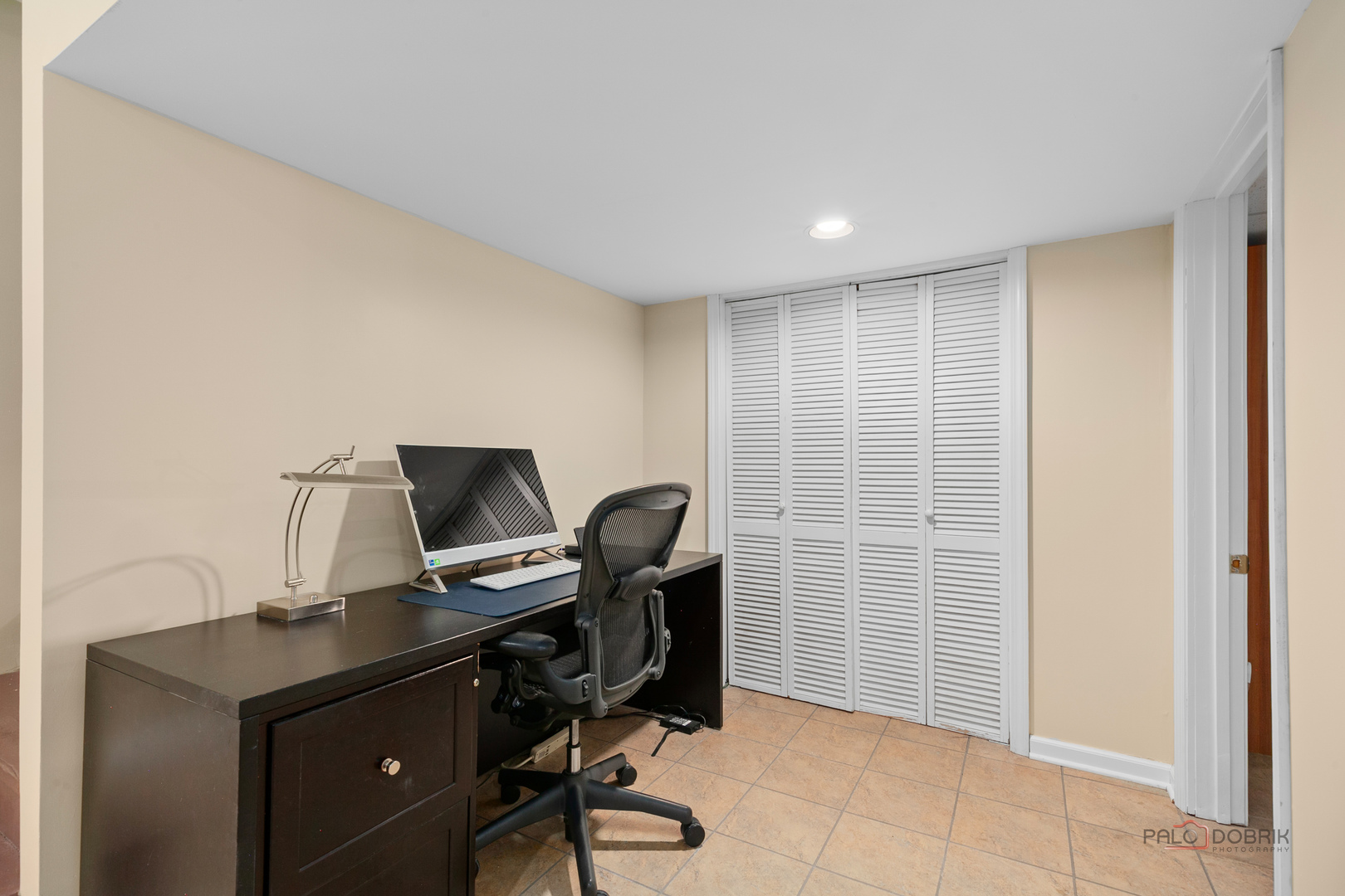 720 S Butterfield Road Property Photo 29
