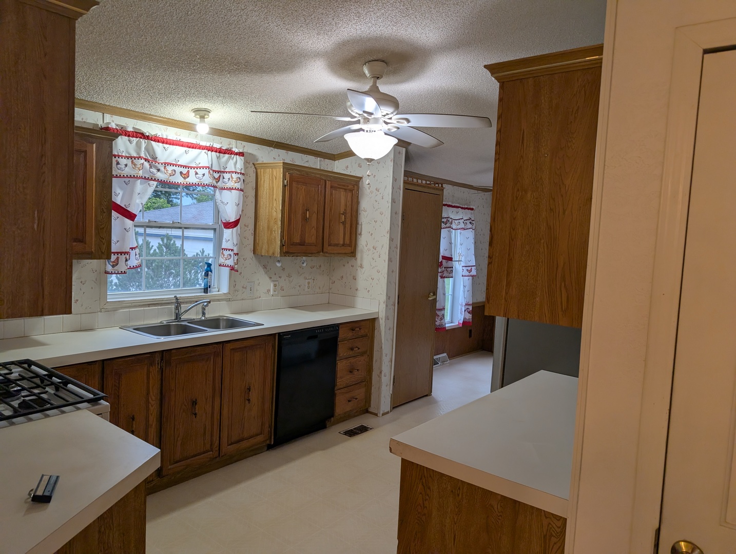 22636 Olympia Drive Property Photo 7
