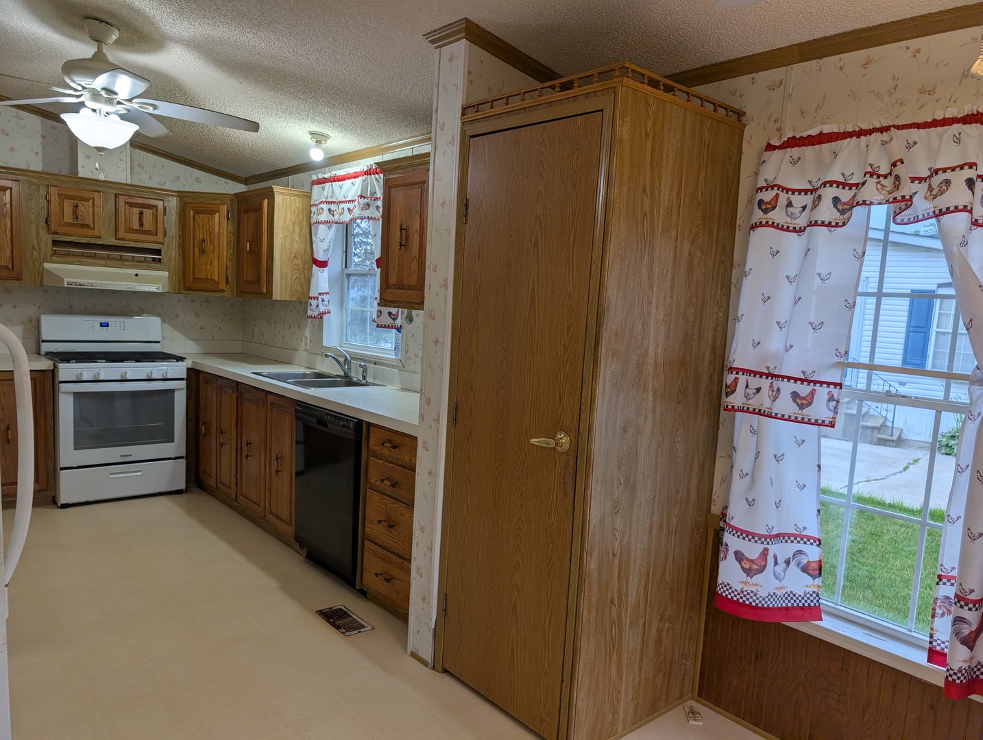 22636 Olympia Drive Property Photo 8