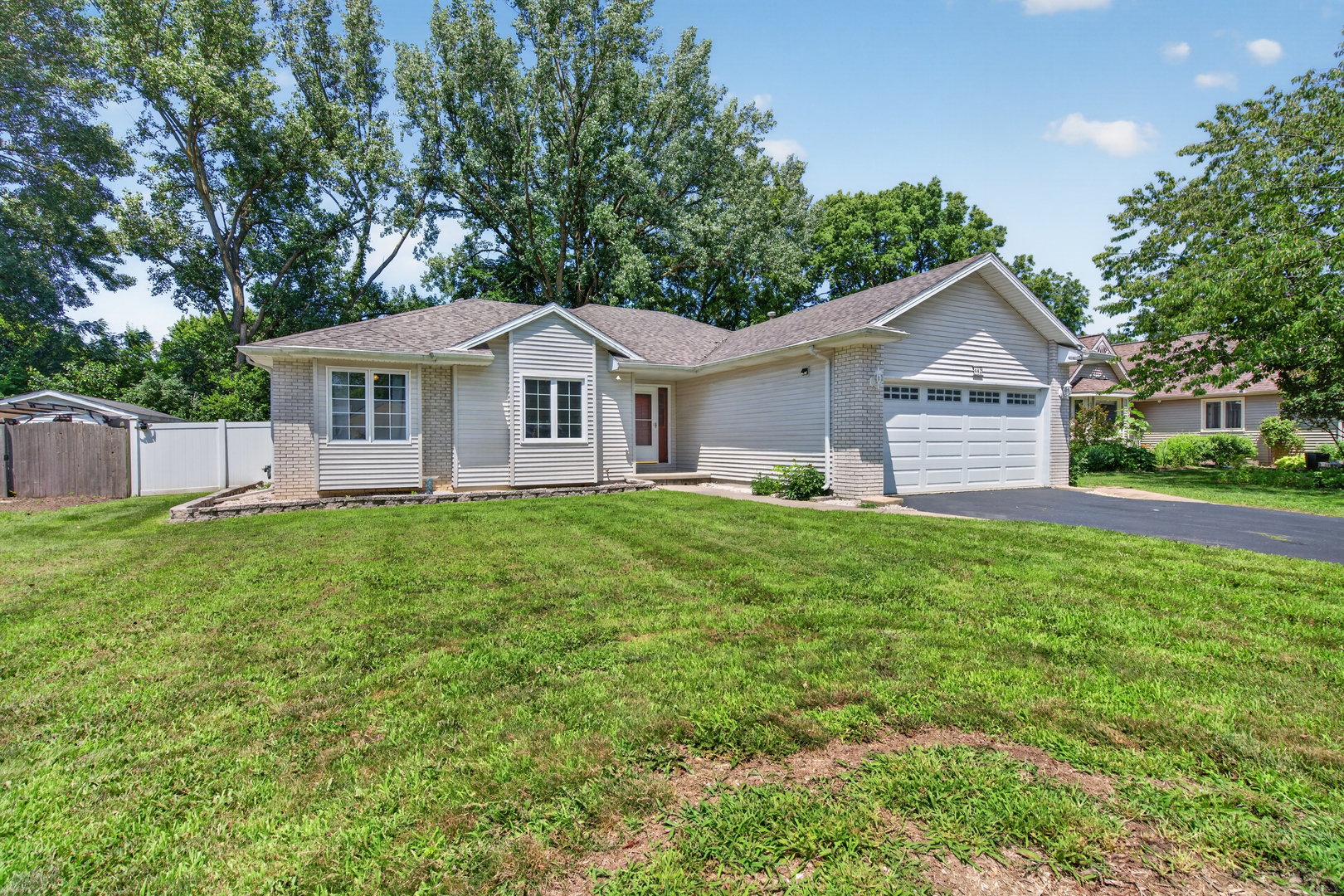 442 W Anndon Drive Property Photo 1