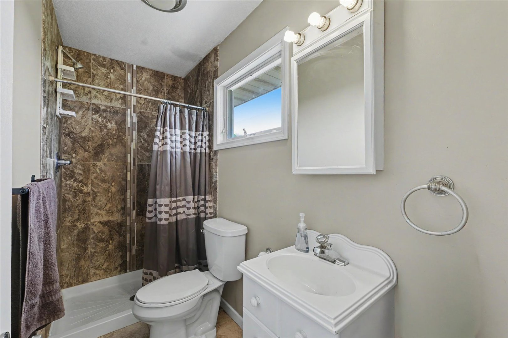 2499 County Road 2600 Property Photo 23