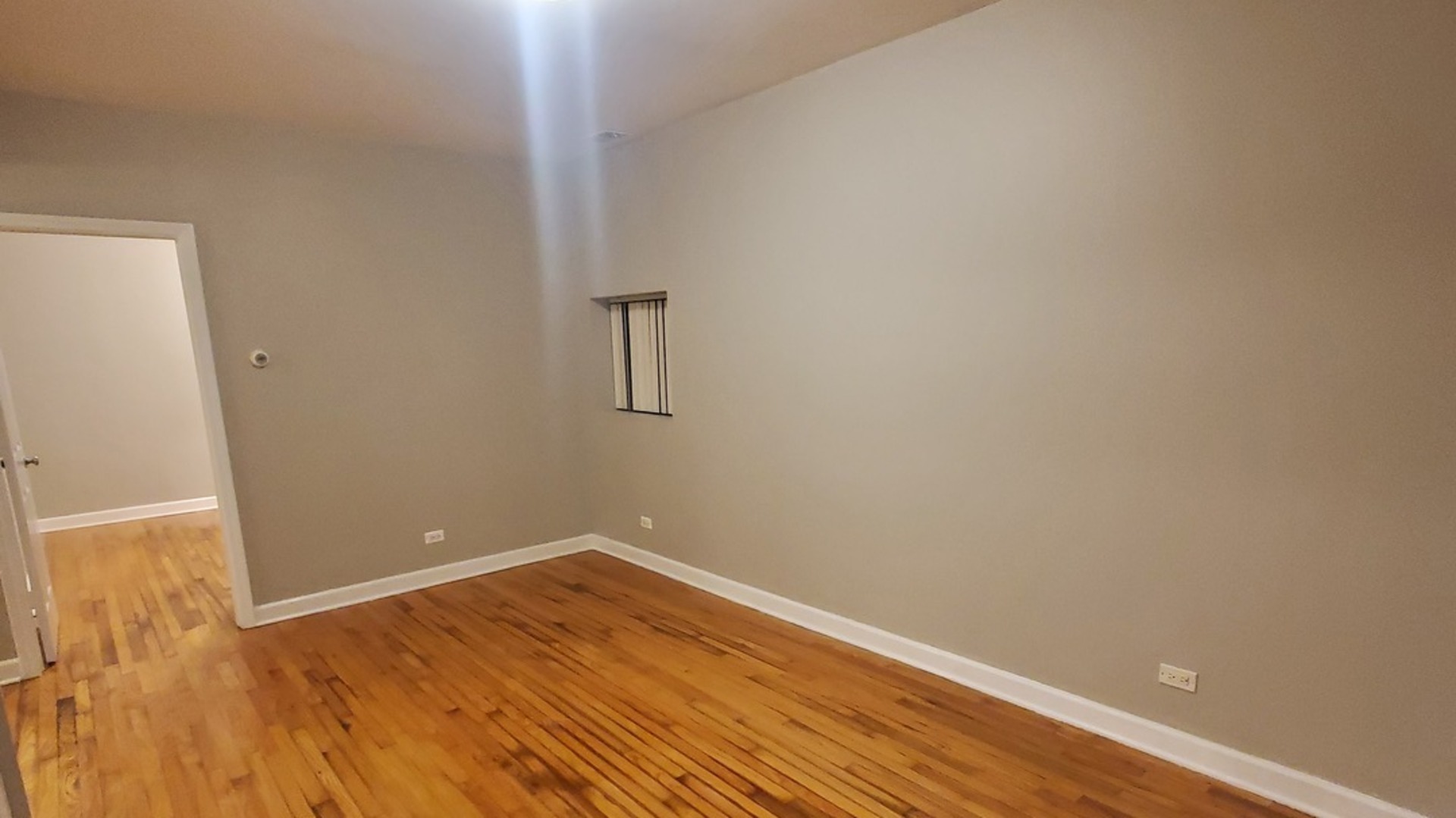 2747 N Oak Park Avenue Property Photo 9