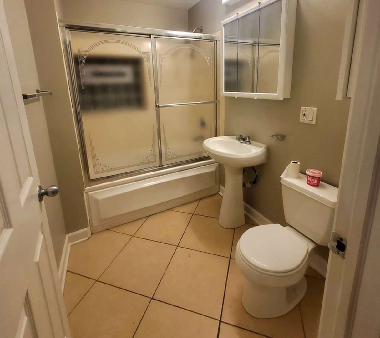 2747 N Oak Park Avenue Property Photo 11