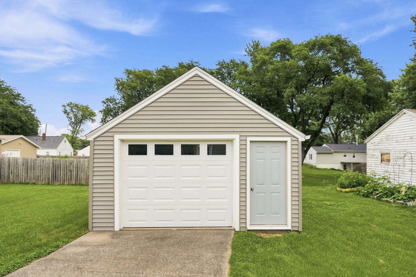 939 31st Street Property Photo 4