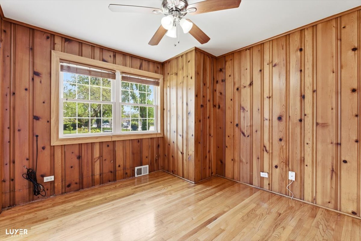 2 Washington Street Property Photo 14