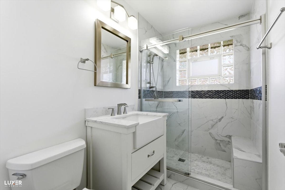 2 Washington Street Property Photo 19