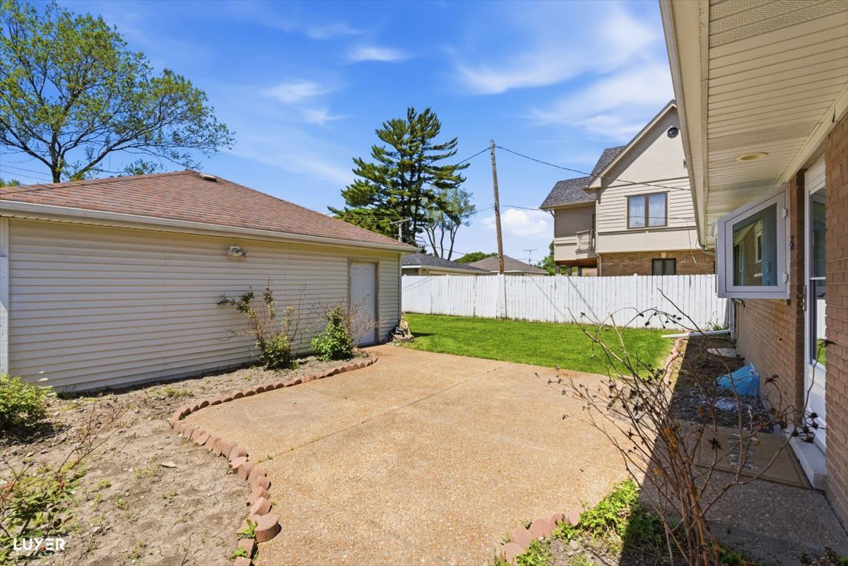2 Washington Street Property Photo 35