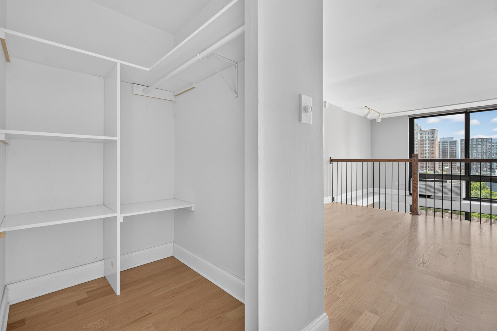1221 N Dearborn Street 812n Property Photo 9