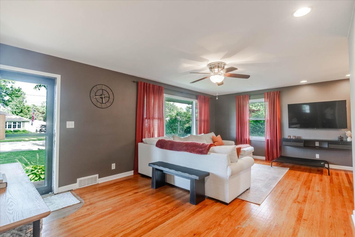 1011 Bakewell Avenue Property Photo 6