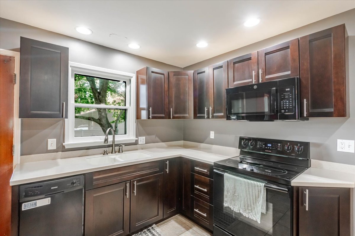 1011 Bakewell Avenue Property Photo 12