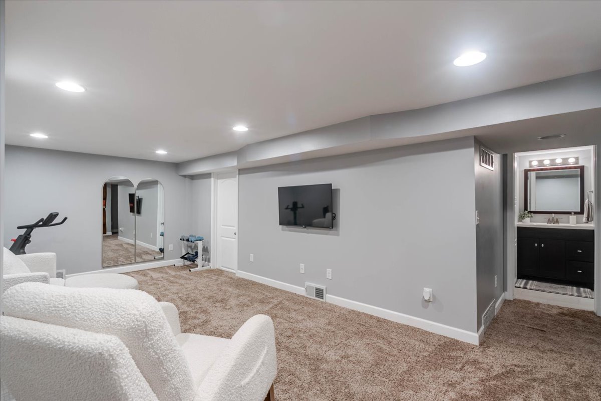 1011 Bakewell Avenue Property Photo 21
