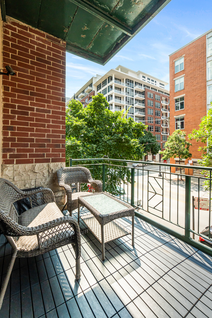 936 W Madison Street D2 Property Photo 5