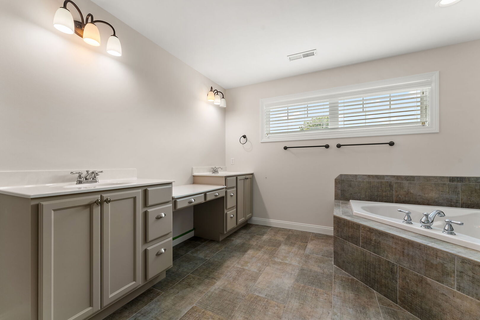 98 Muirfield Drive Property Photo 30