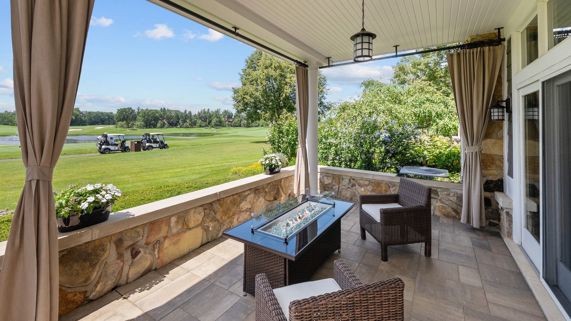 100 Clubhouse Drive Property Photo 9