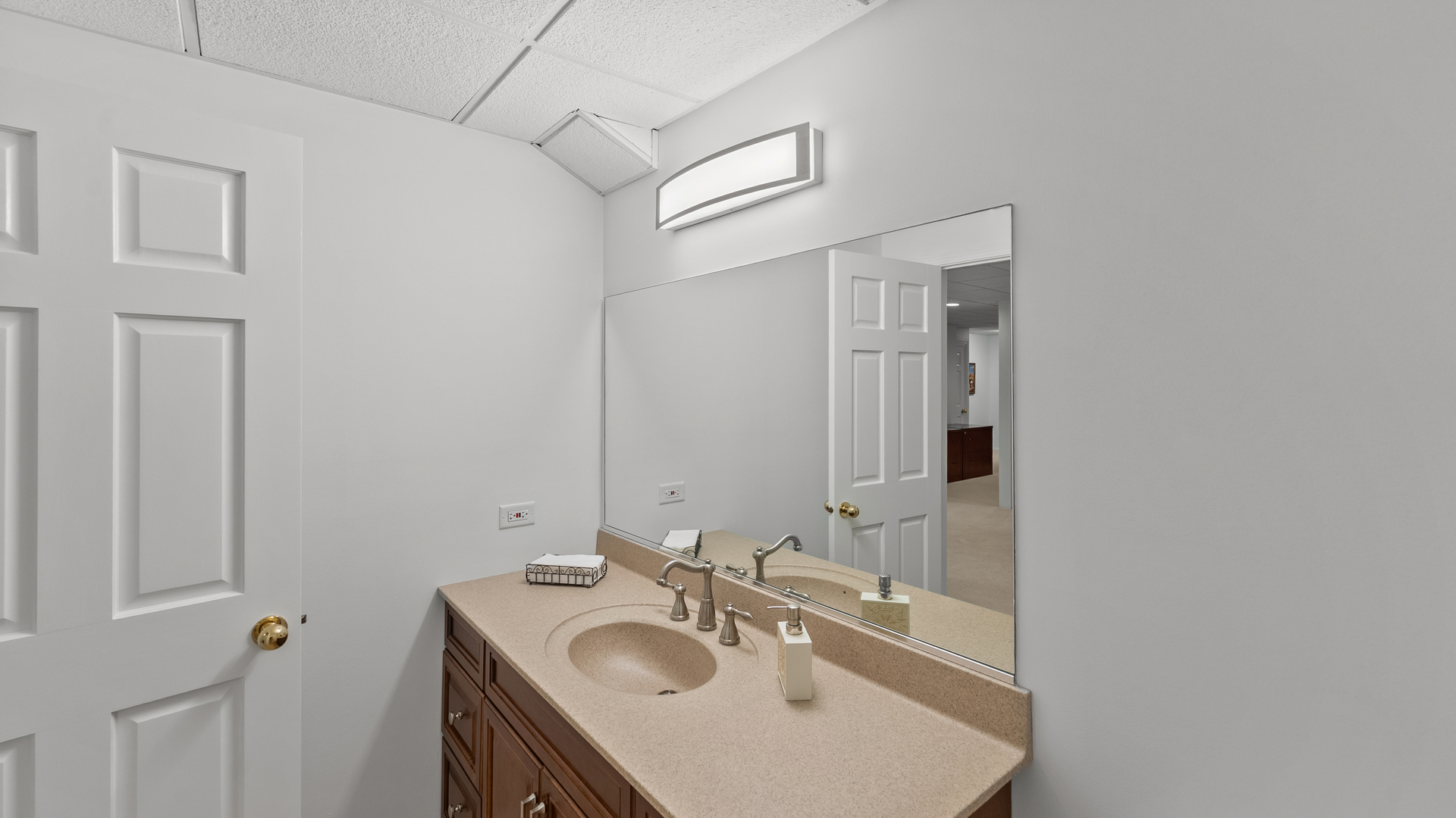 100 Clubhouse Drive Property Photo 56