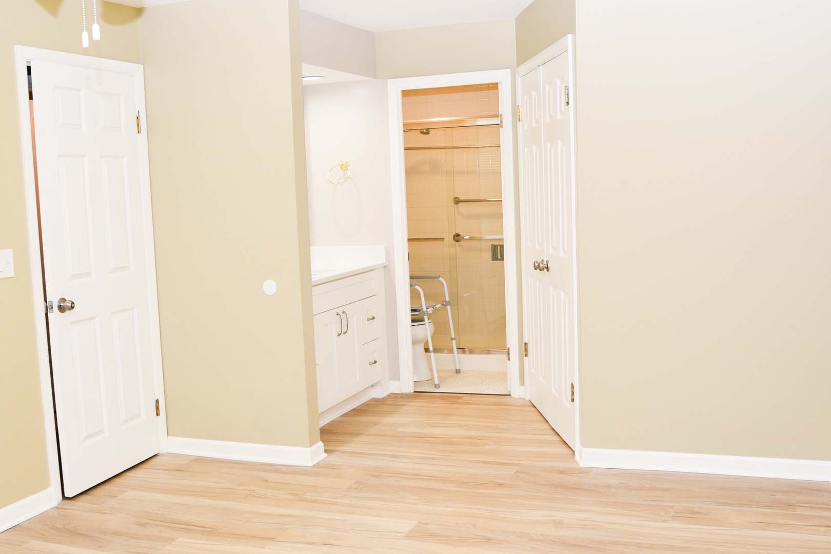 8620 Waukegan Road 105 Property Photo 14